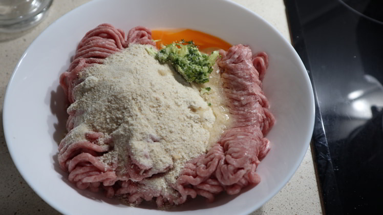 preparacion albondigas mambo cecotec paso1