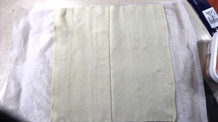 preparacion-masa-hojaldre-cortada-mitad preparacion masa hojaldre cortada mitad