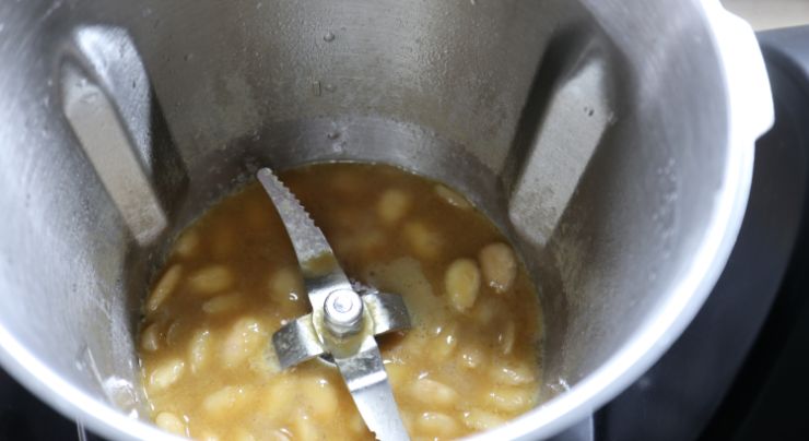Hacer la salsa de las almendras