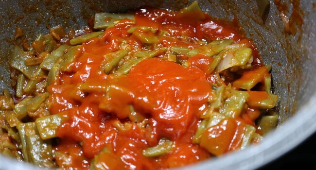 Rehogamos las judías con todos los ingredientes