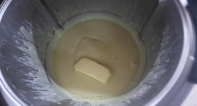 Ahora añadimos la mantequilla