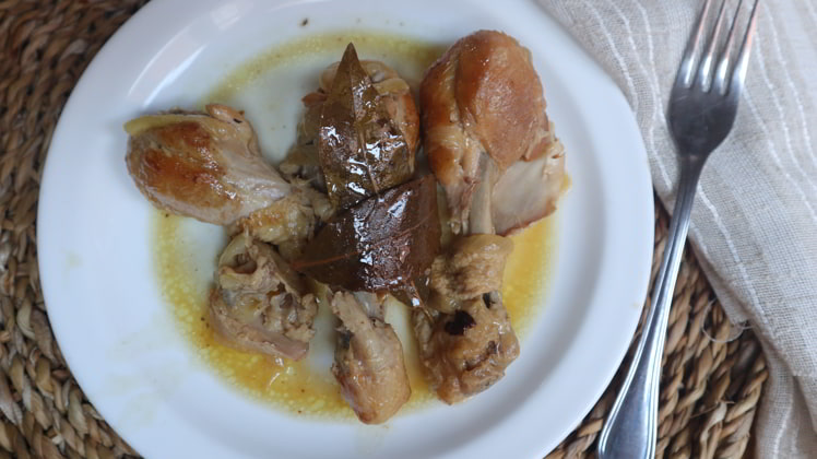 receta tradicional muslo pollo salsa