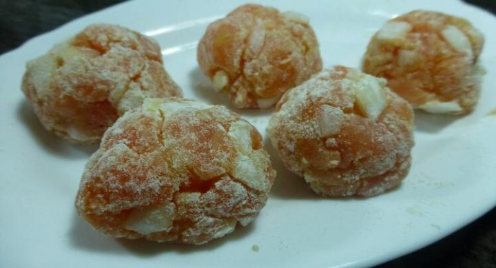 Hacer bolas de salmón fácil