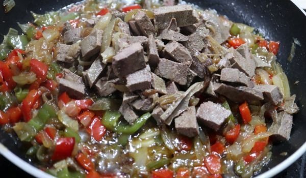 Rehogamos el hígados con arrroz