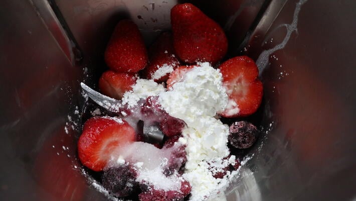 Los ingredientes para hacer la tarta de fresa fácil